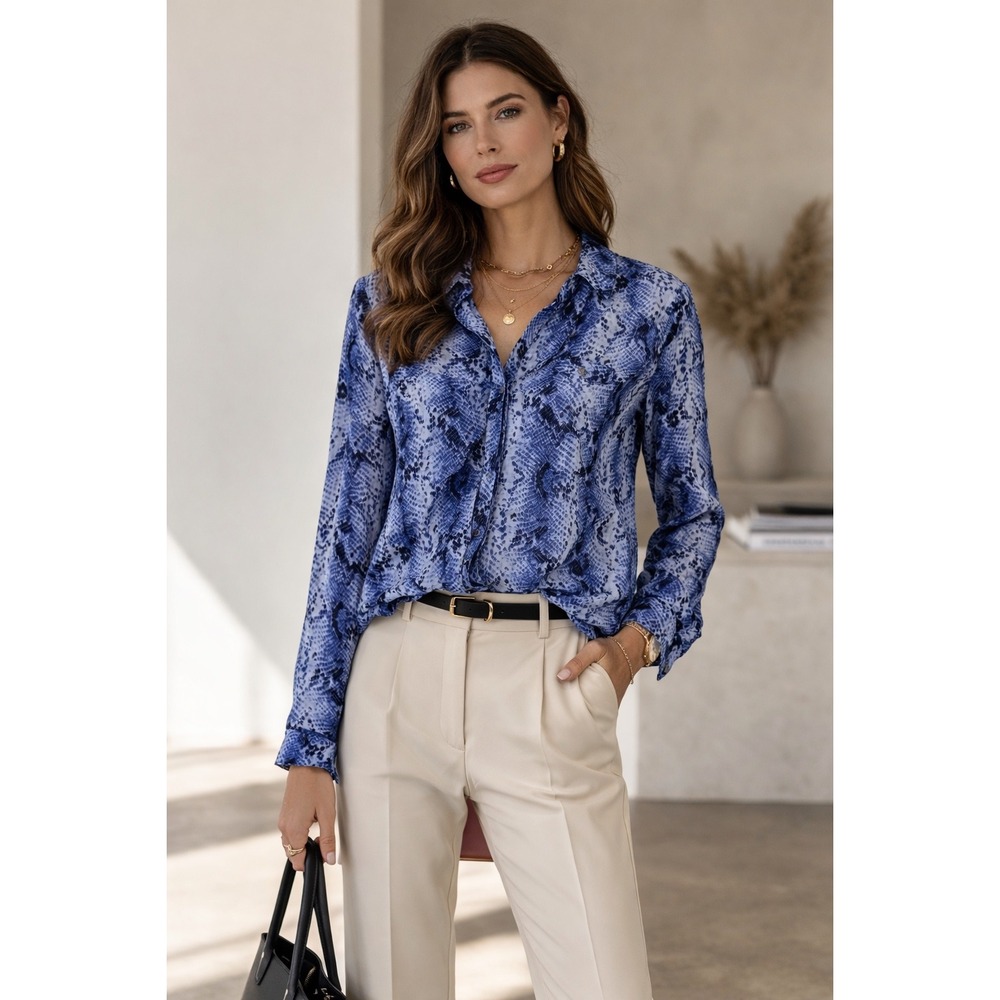White House Black Market Blue Snakeskin 100% Silk Button Down Blouse Womens 4